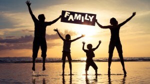 famiglia esperienza mare tramonto