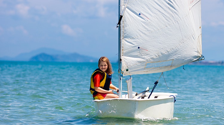 A vele spiegate per "osare" la scuola